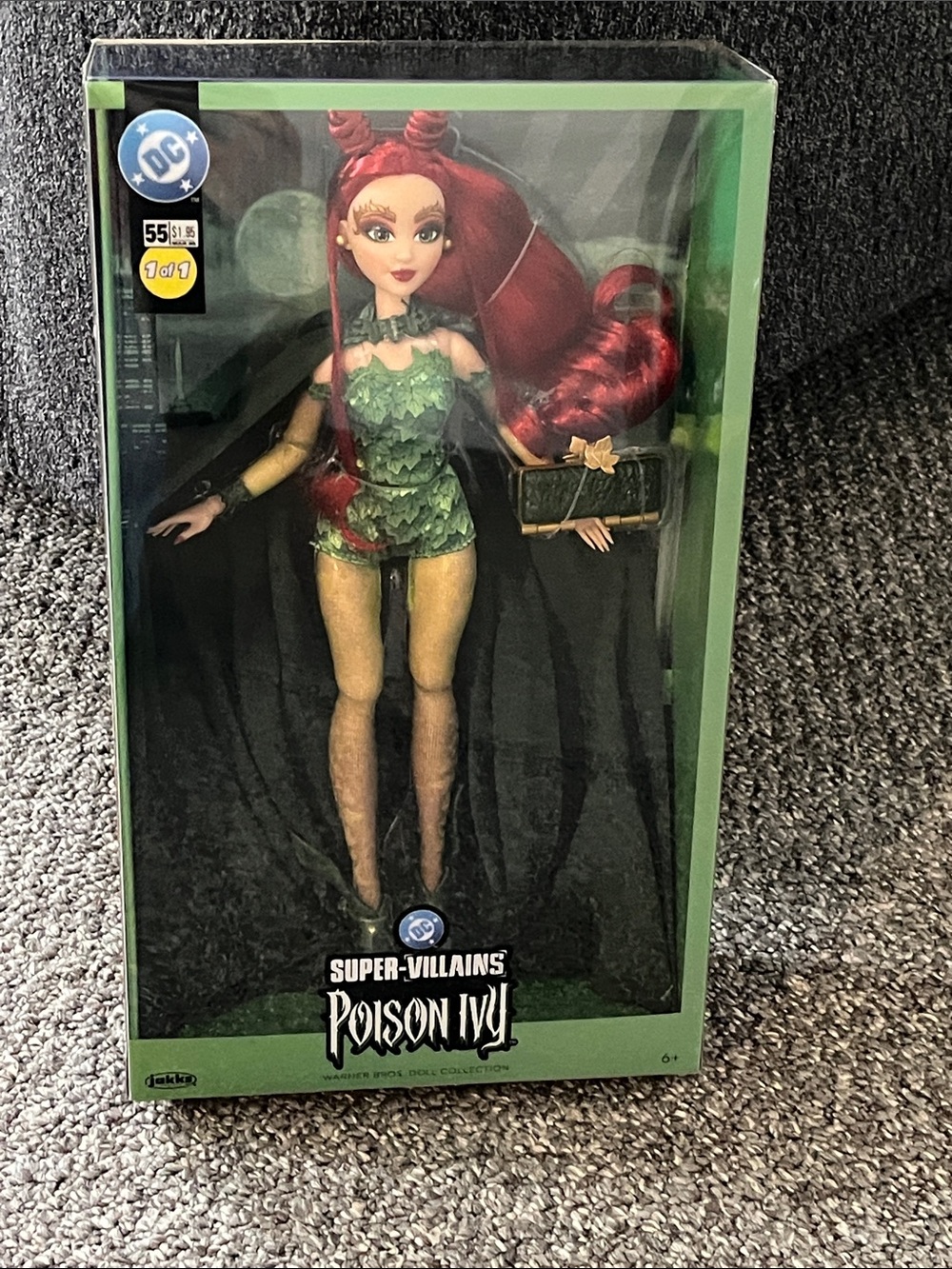 DC Super Villains Poison Ivy